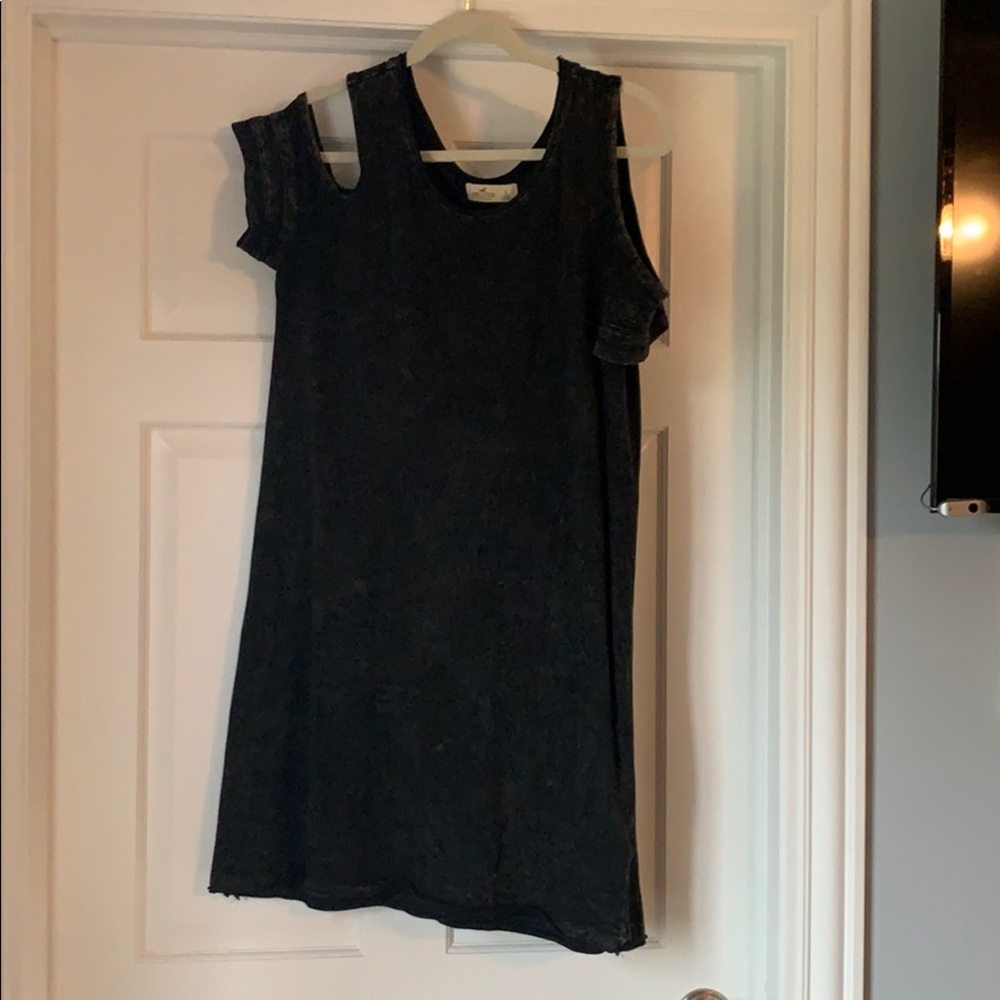 Hollister Cold-Shoulder T-shirt Dress